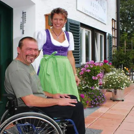 Stylish In Am Tegernsee 巴特维塞