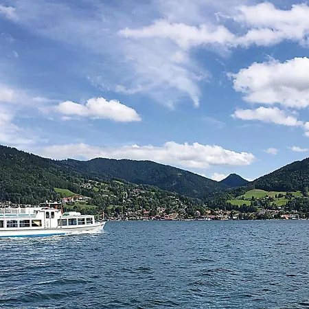 Stylish In Am Tegernsee 巴特维塞